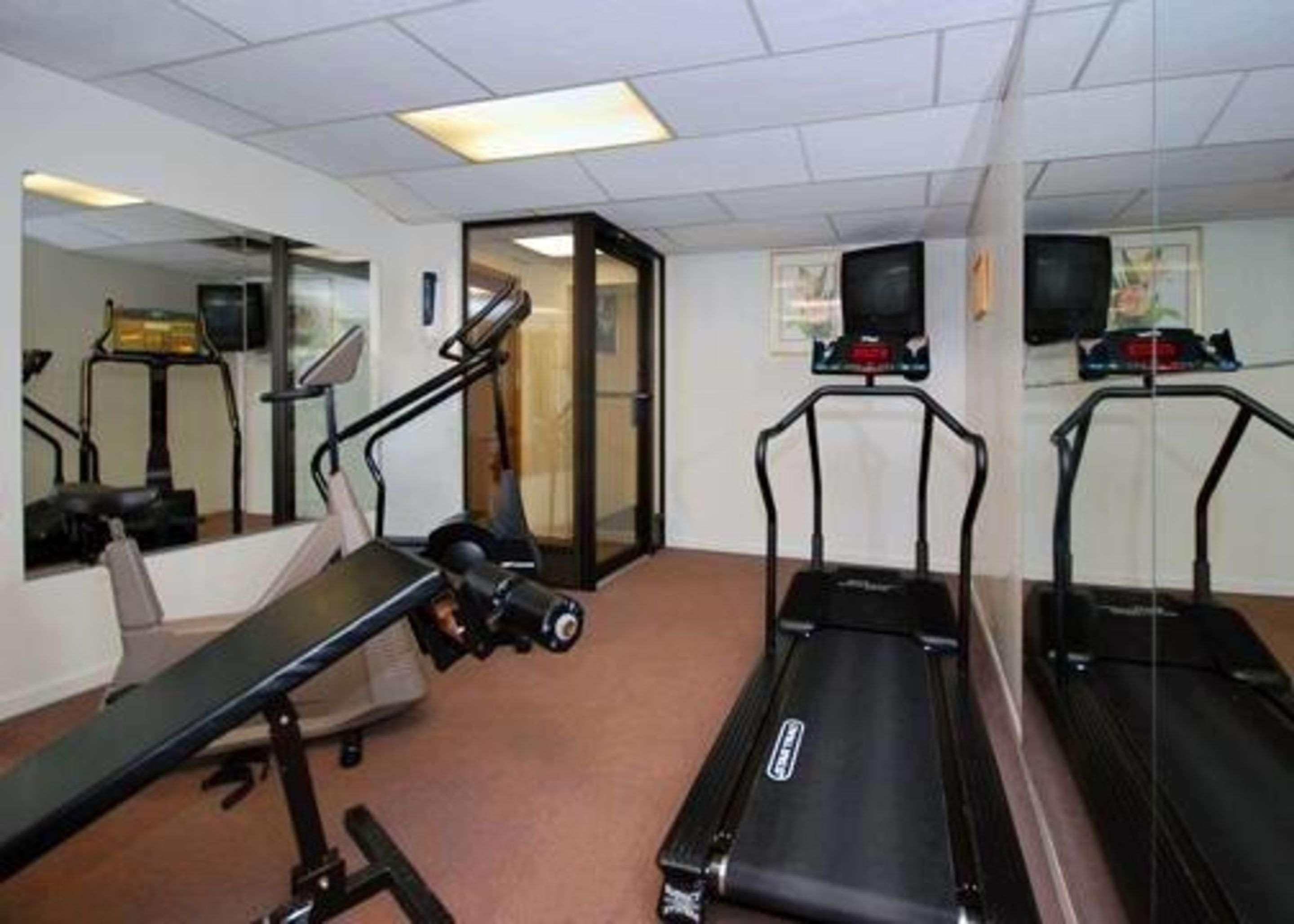 Quality Inn Pittsburgh Airport Oakdale Екстериор снимка