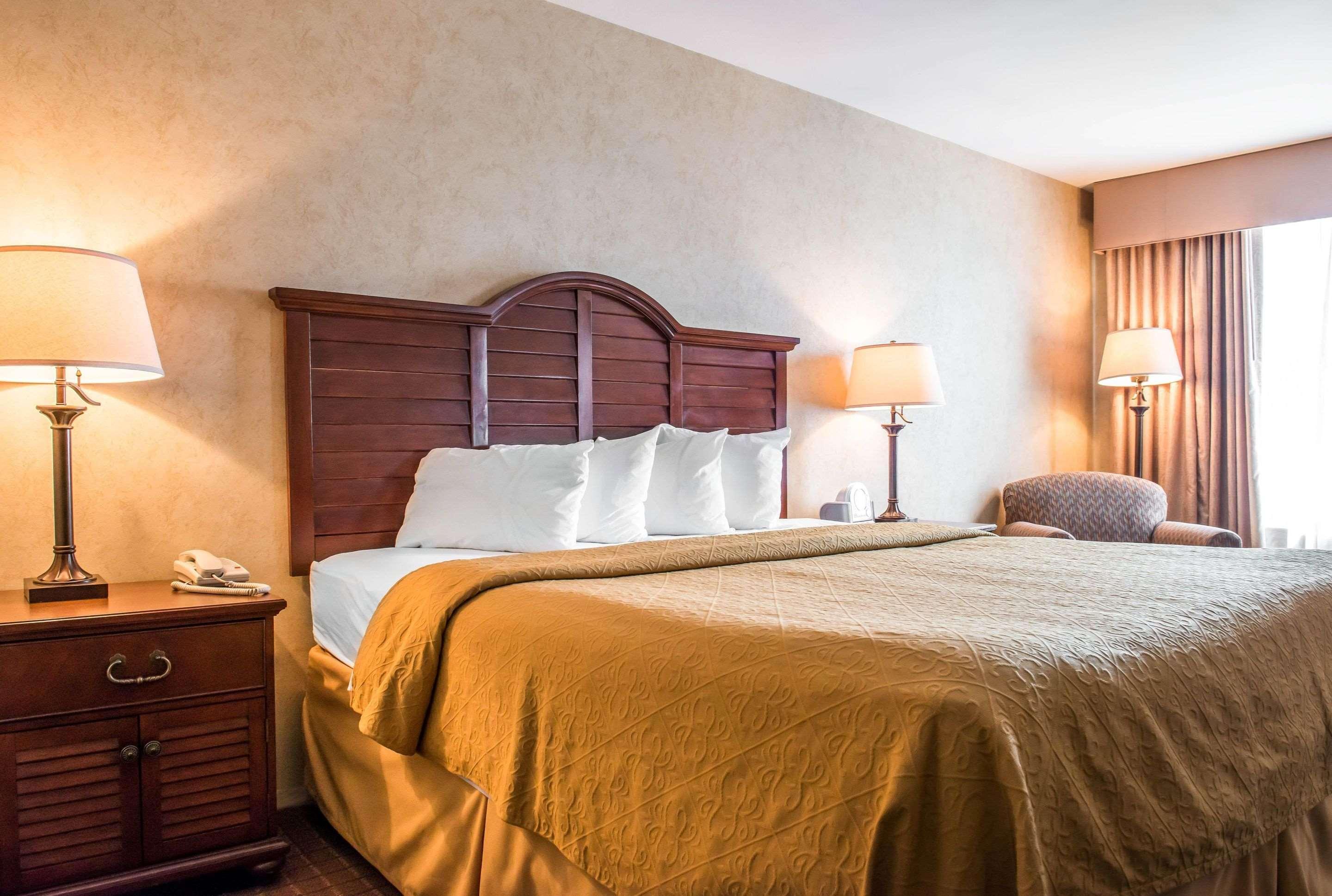 Quality Inn Pittsburgh Airport Oakdale Екстериор снимка