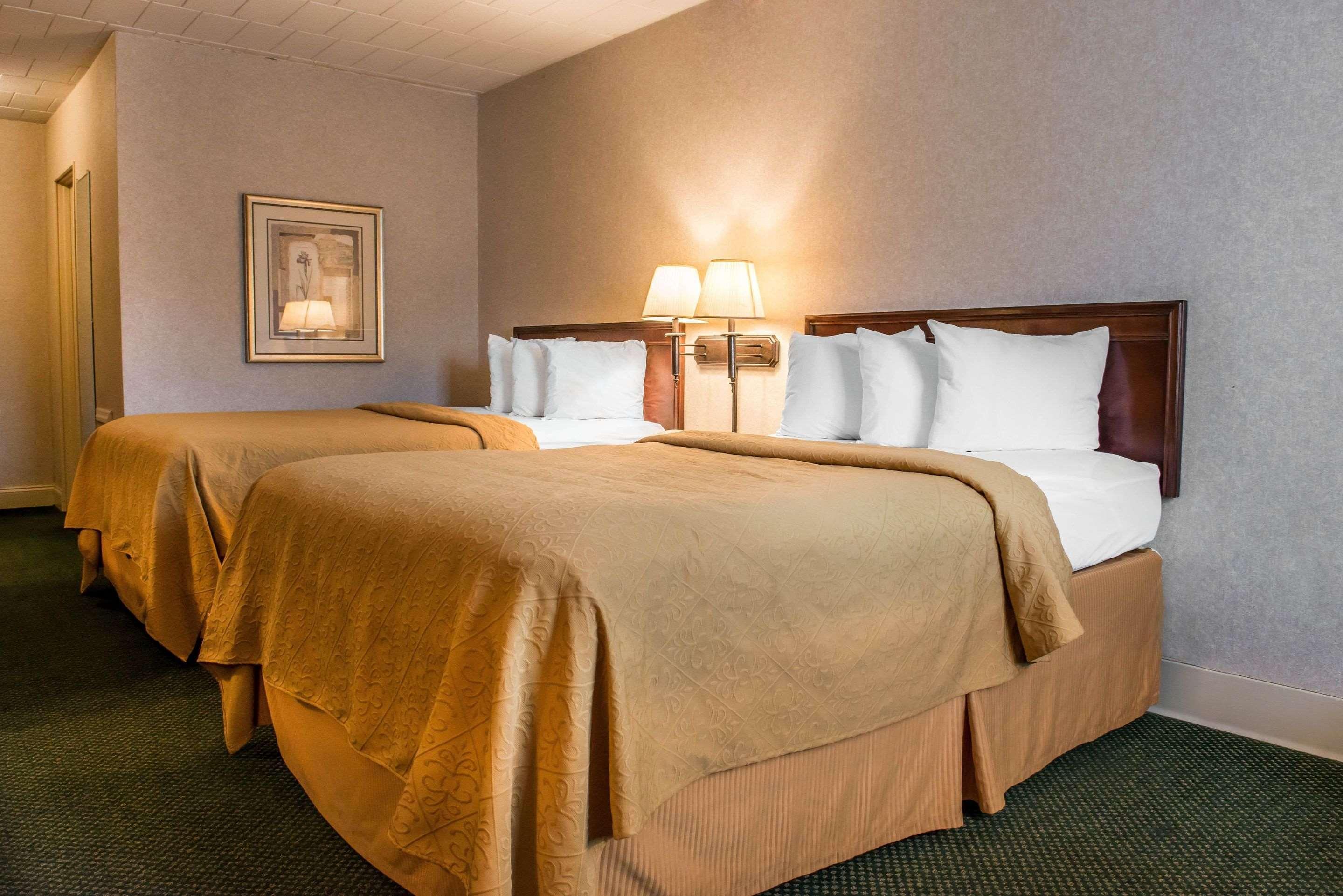 Quality Inn Pittsburgh Airport Oakdale Екстериор снимка