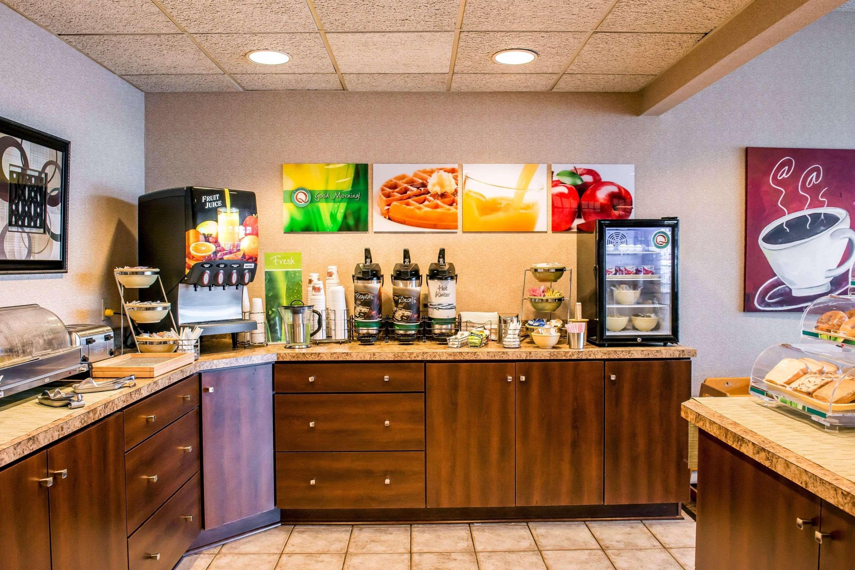 Quality Inn Pittsburgh Airport Oakdale Екстериор снимка