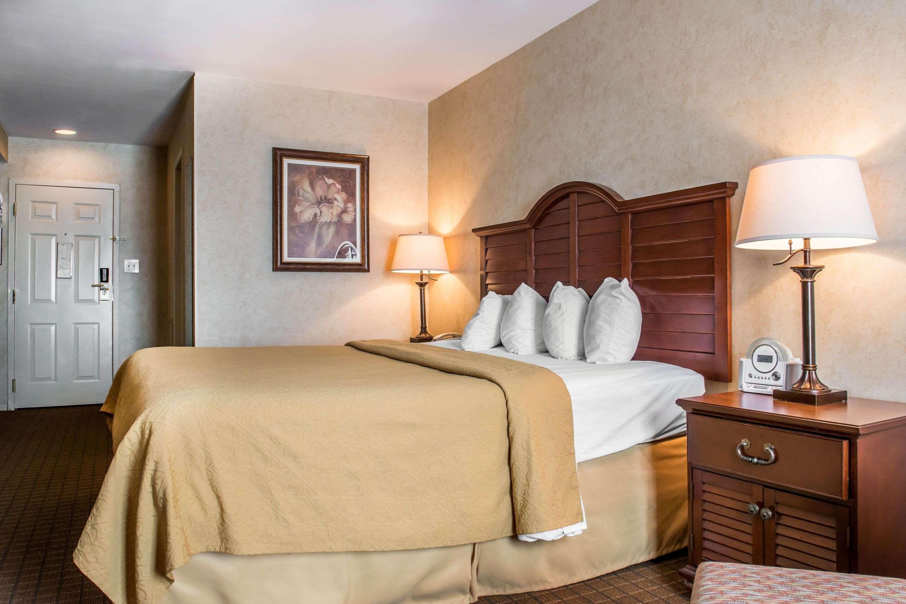 Quality Inn Pittsburgh Airport Oakdale Екстериор снимка